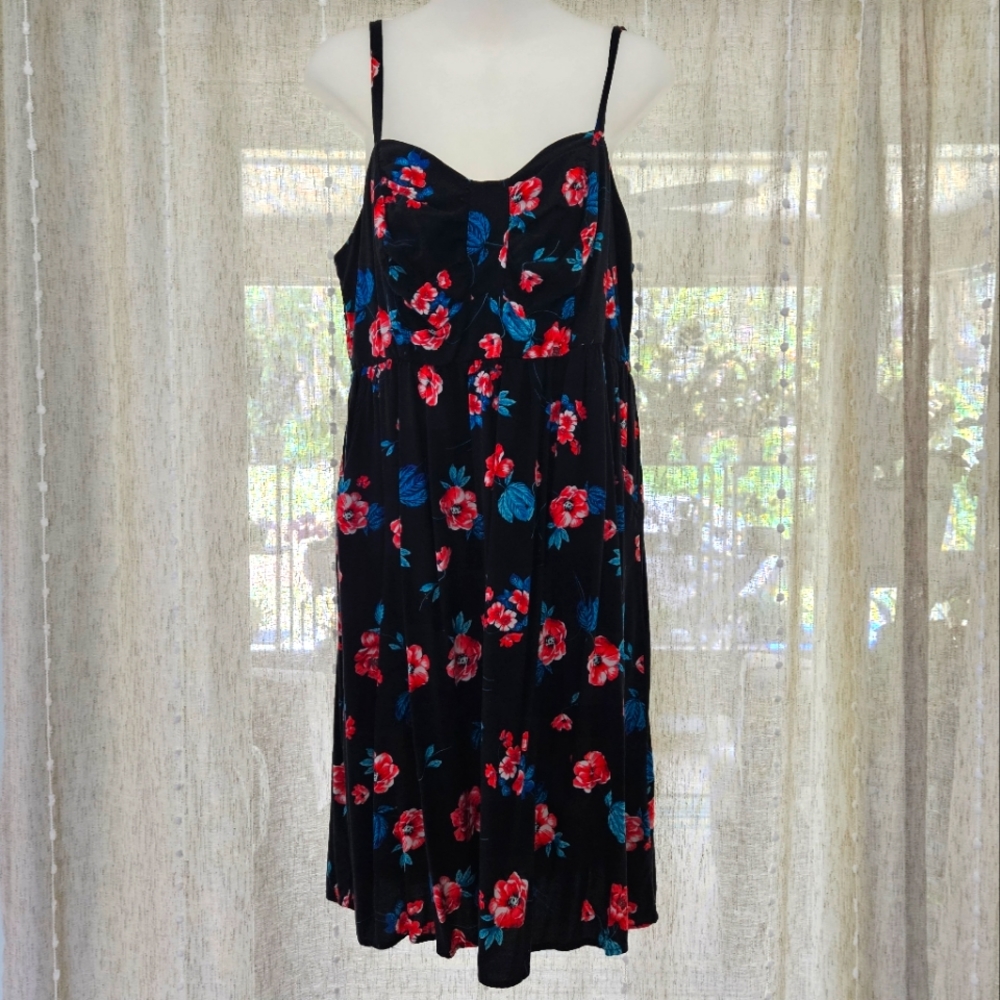 Torrid Floral Dress With Pockets